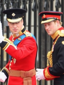 144700_prince-william-waves-to-the-crowd-as-he-arrives-with-prince-harry-for-the-royal-wedding-of-prince-wi