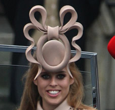 princess-beatrice-hat